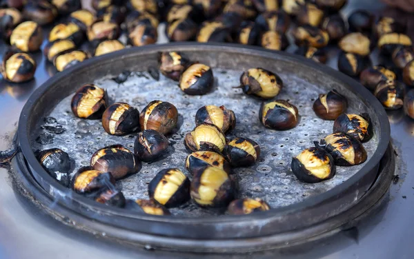 Delicious chestnuts — Stock Photo, Image