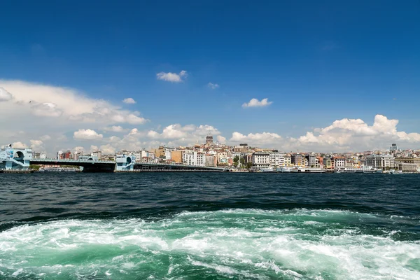 Istanbul havet Visa, Bosporen, Turkiet. — Stockfoto