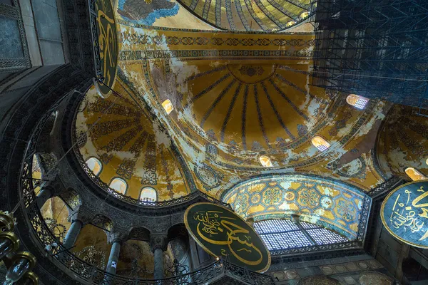 Interno di Hagia Sophia a Istanbul, Turchia — Foto Stock