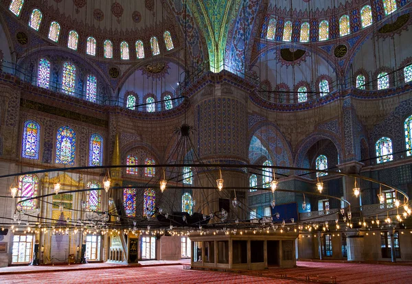 İstanbul Sultanahmet Camii içinde, Türkiye — Stok fotoğraf