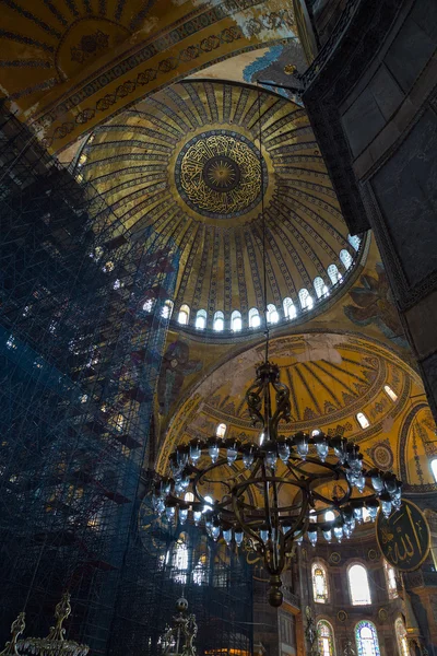 Интерьер Hagia Sophia в Стамбуле, Турция — стоковое фото