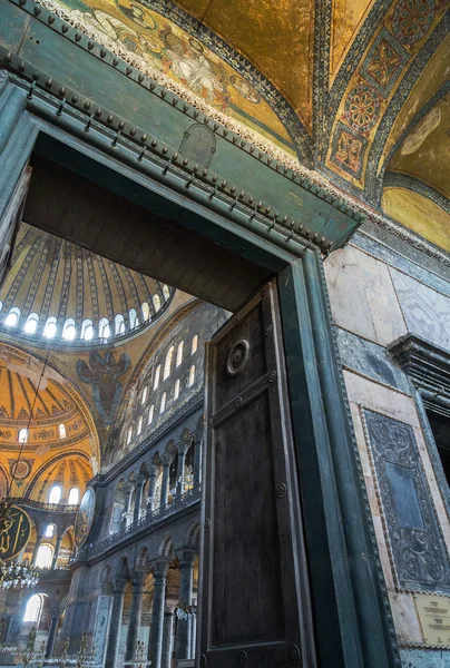 Ayasofya'nın iç sophia İstanbul, Türkiye - büyük anıt — Stok fotoğraf