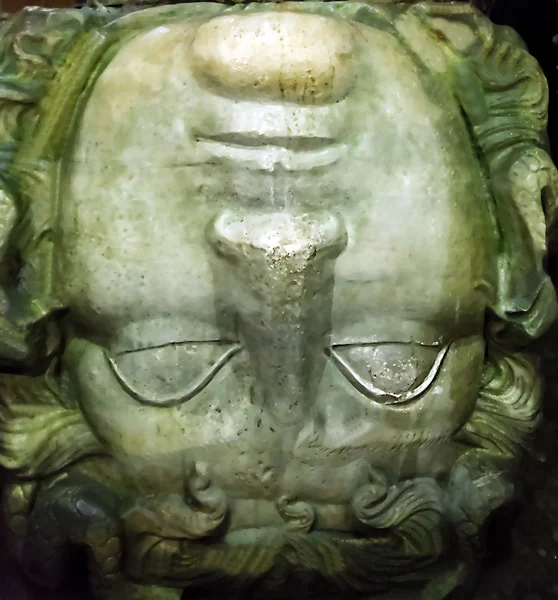 Medusa head shown in the Basilica Cistern in Istanbul, Turkey. — Stock Photo, Image