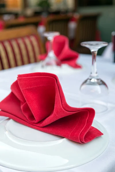 Restaurant. Serve table with dinner set — Stock Photo, Image