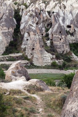 Manastır mağara