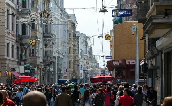 Centrale straat van Istanbul Taksim Istiklal Street — Stockfoto