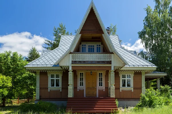 Russisches Dorf Sehenswürdigkeiten in verkhniye mandrogi — Stockfoto