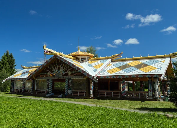在 verkhniye mandrogi 的俄罗斯乡村景点 — 图库照片