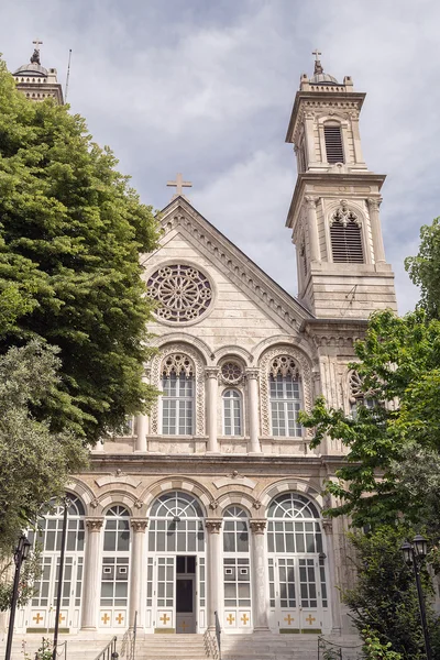 Grekisk ortodoxa kristna kyrkan saint triada nära taxim stree — Stockfoto