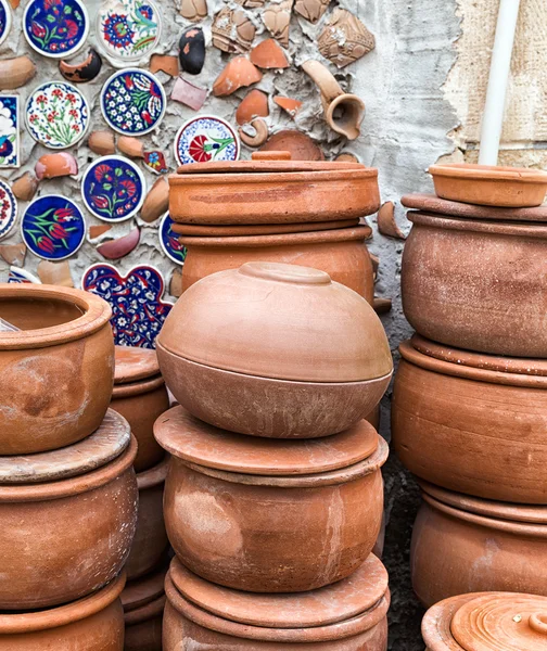 Cerámica de cerámica de arcilla vieja hecha a mano —  Fotos de Stock