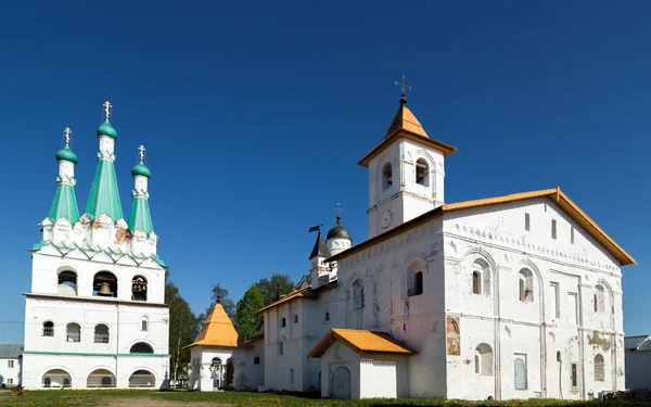 Chiesa della Protezione della Theotokos con refettorio di Svir — Foto Stock