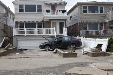 kumlu bir kasırga. ardından new York