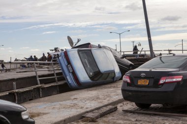 kumlu bir kasırga. ardından new York