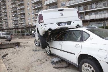 kumlu bir kasırga. ardından new York