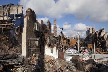 kumlu bir kasırga. ardından new York