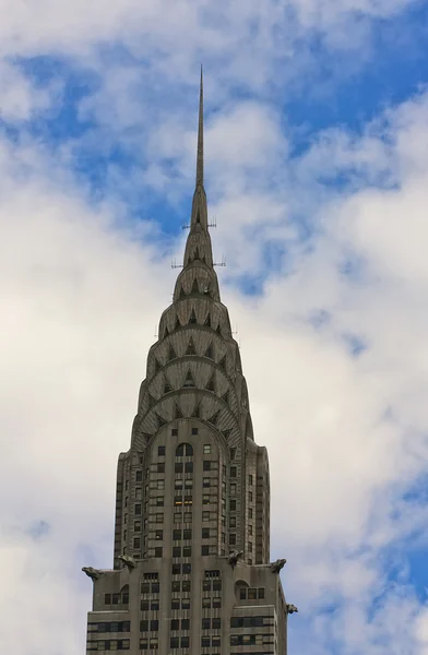 NUEVA YORK - 29 de abril: El primer plano de la fachada del edificio Chrysler, fue la varita — Foto de Stock