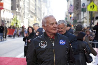 New york, ny - Kasım 11: astronot buzz aldrin veteriner içinde yer almaktadır