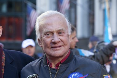 New york, ny - Kasım 11: astronot buzz aldrin veteriner içinde yer almaktadır