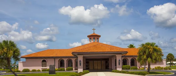 Iglesia Católica de San Pedro, Puerto Norte, Florida —  Fotos de Stock