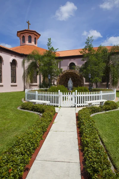 Iglesia Católica de San Pedro, Puerto Norte, Florida — Foto de Stock