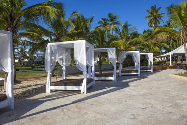 Beach Paradise With Cabanas — Stock Photo, Image