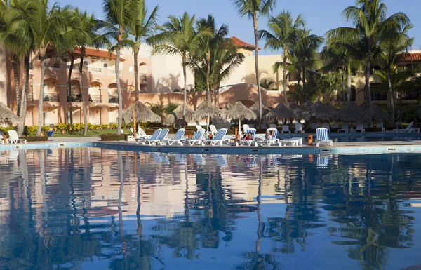 Schöner Resort-Pool — Stockfoto