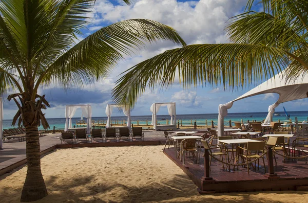 Beach Paradise With Cabanas — Stock Photo, Image