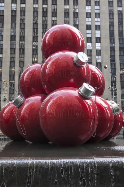 NUEVA YORK - 26 DE DICIEMBRE: Decoraciones navideñas en Rockefeller Cen —  Fotos de Stock