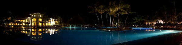 Panorama of Luxurious Caribbean resort at night — Stok fotoğraf