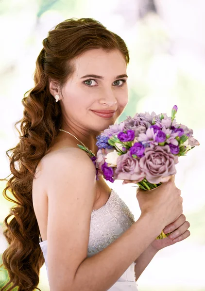 Beautiful bride — Stock Photo, Image