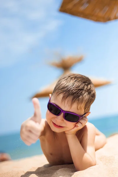 Dziecko na plaży — Zdjęcie stockowe