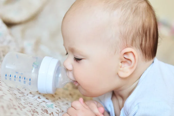 Iszik a baba — Stock Fotó