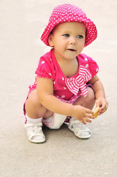 Funny baby girl — Stockfoto