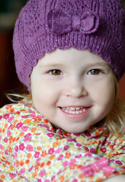 Cute toddler girl — Stock Photo, Image