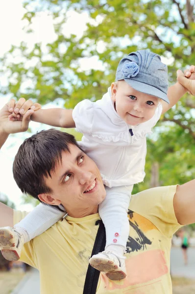 Baby och pappa — Stockfoto