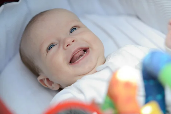 Bebé feliz — Foto de Stock