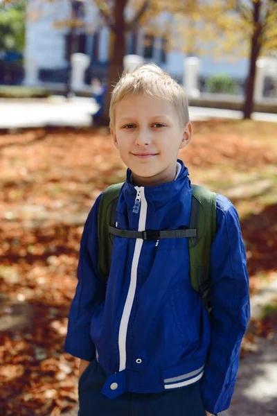 Menino da escola — Fotografia de Stock