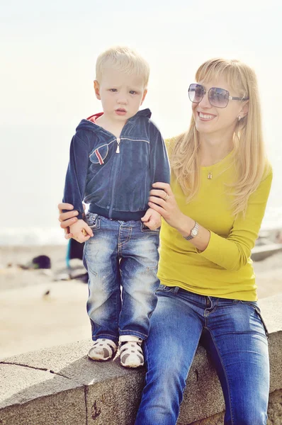 Mutter und Sohn — Stockfoto