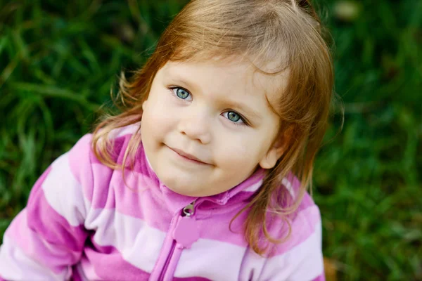 Sweet toddler girl — Stock Photo, Image