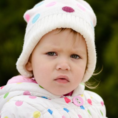 yürümeye başlayan çocuk