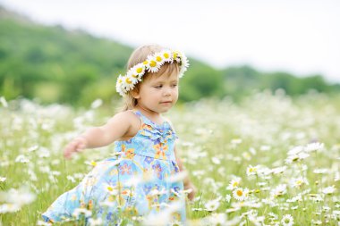 dans eden bebek kız 