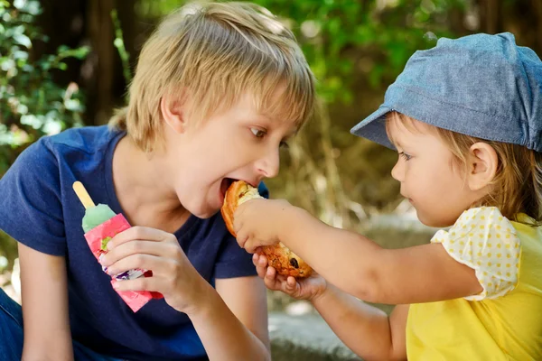 Kinder — Stockfoto