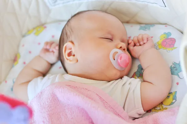 Sleeping newborn — Stock Photo, Image