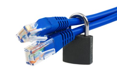 bilgisayar internet kablosu ve kilit