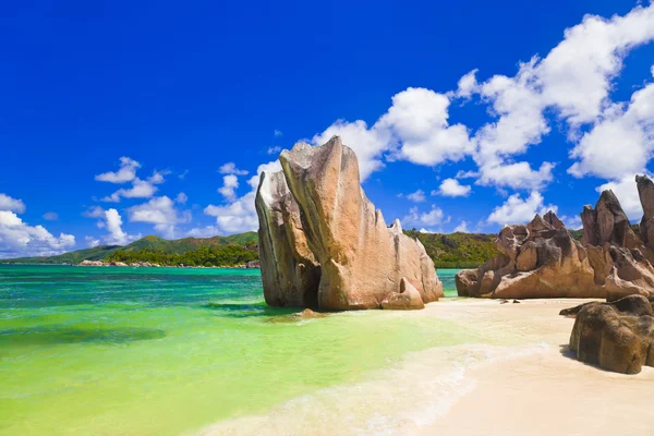 Tropical beach at Seychelles — Stock Photo, Image