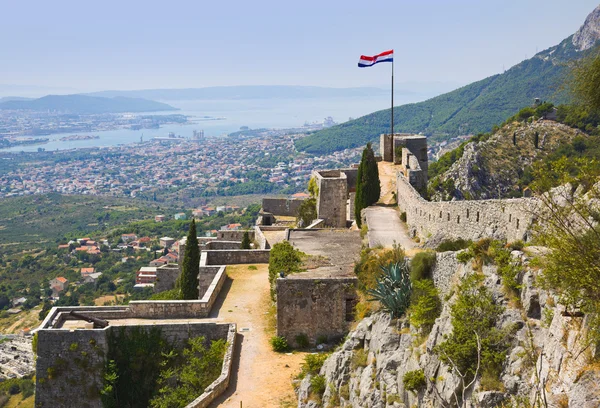 Antigua fortaleza en Split, Croacia — Foto de Stock