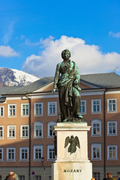 Estatua de Mozart en Salzburgo Austria — Foto de Stock