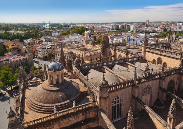 在西班牙塞维利亚大教堂 la giralda — 图库照片