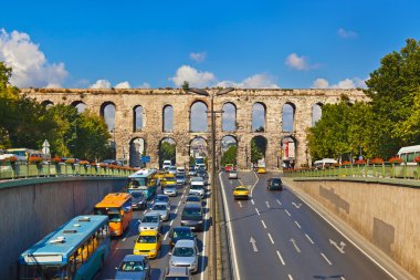 istanbul Türkiye'de araba trafiği