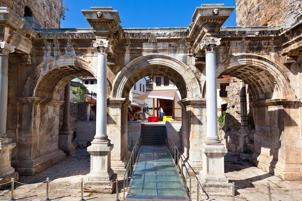 旧市街カレイチ アンタルヤ トルコ — ストック写真